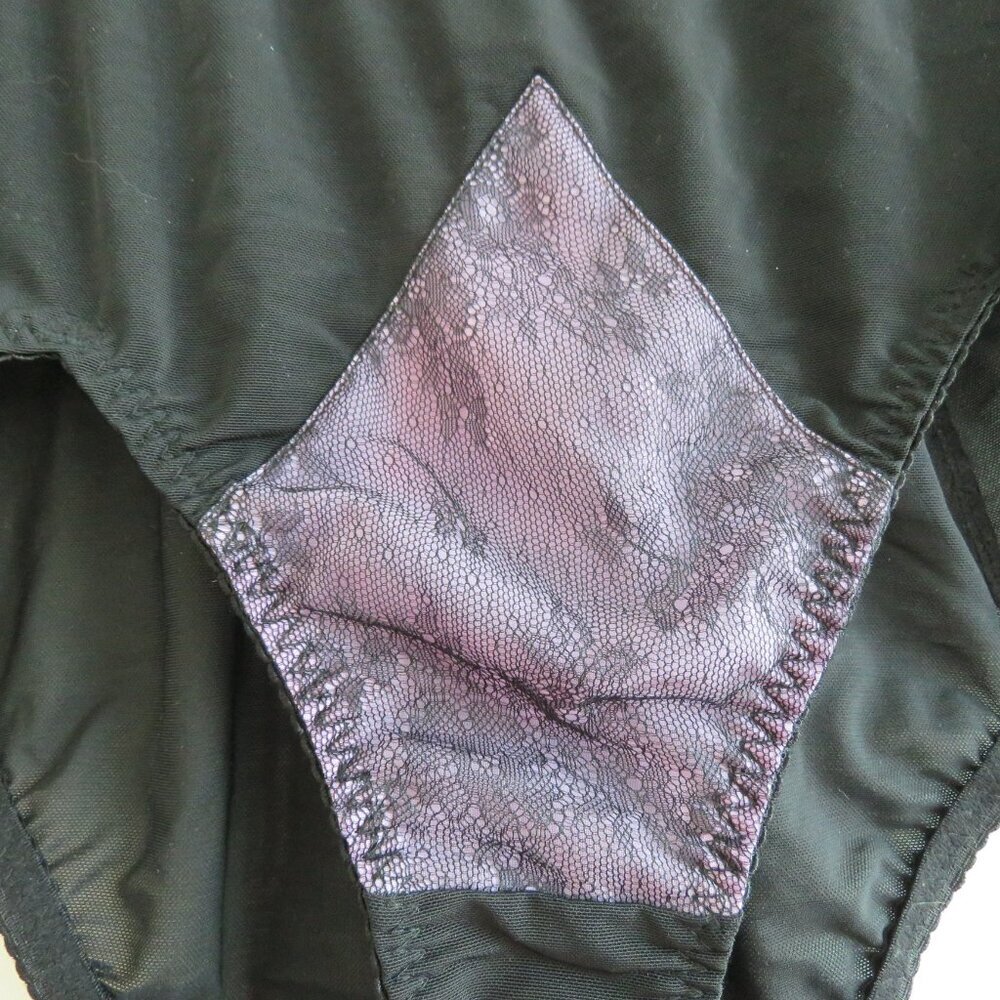 WHAT KATIE DID Betty Lavender Lace High Waisted Black Knickers 1950s Pinup NWT - Picture 6 of 13